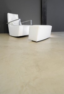 microcemento colore crema pavimento